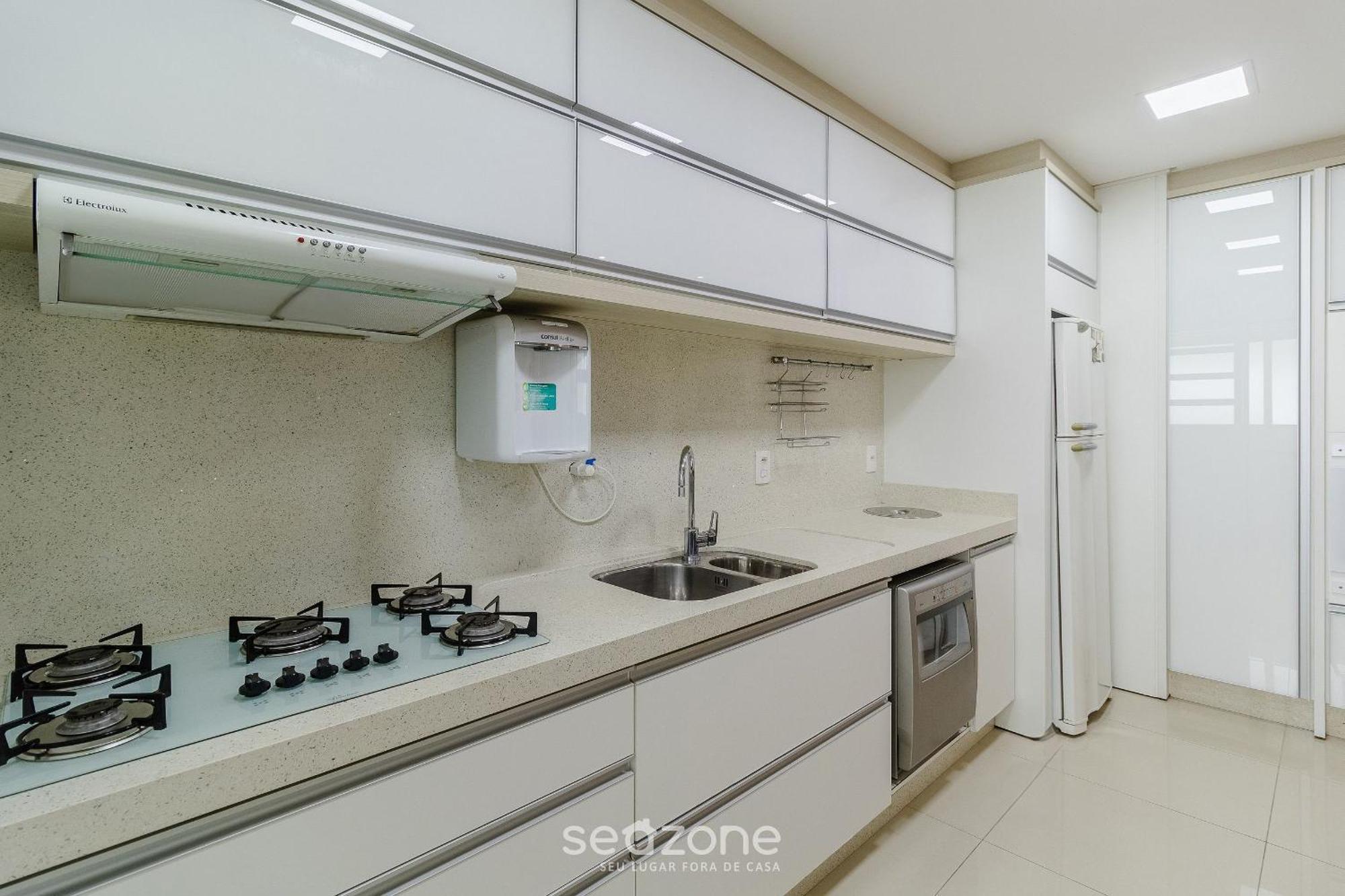 Apto Em Cond. C/ Acesso A E Piscina Ave0232 Florianopolis