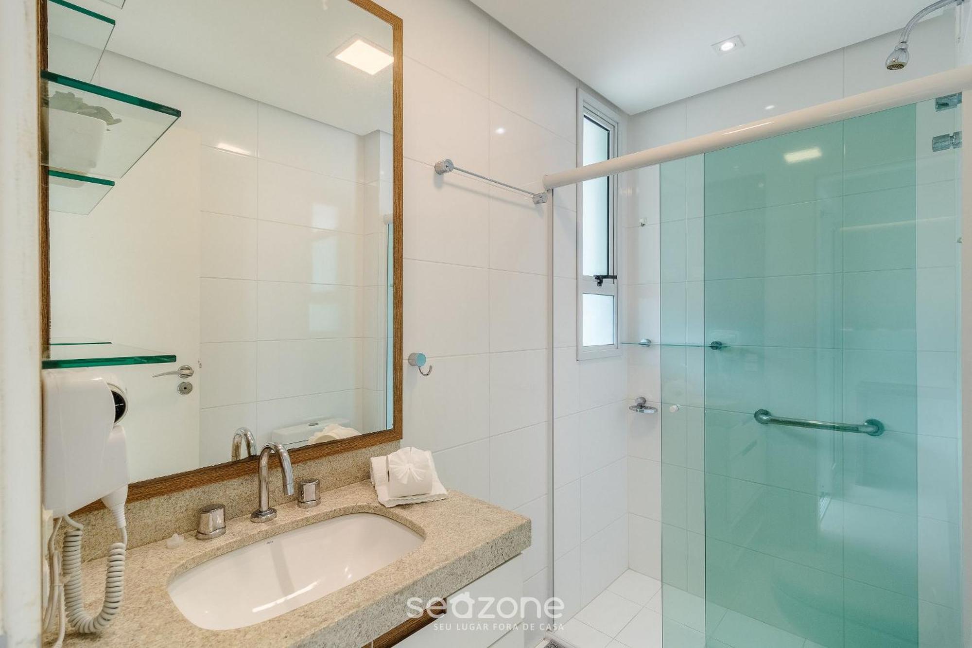 Apto Em Cond. C/ Acesso A E Piscina Ave0232
