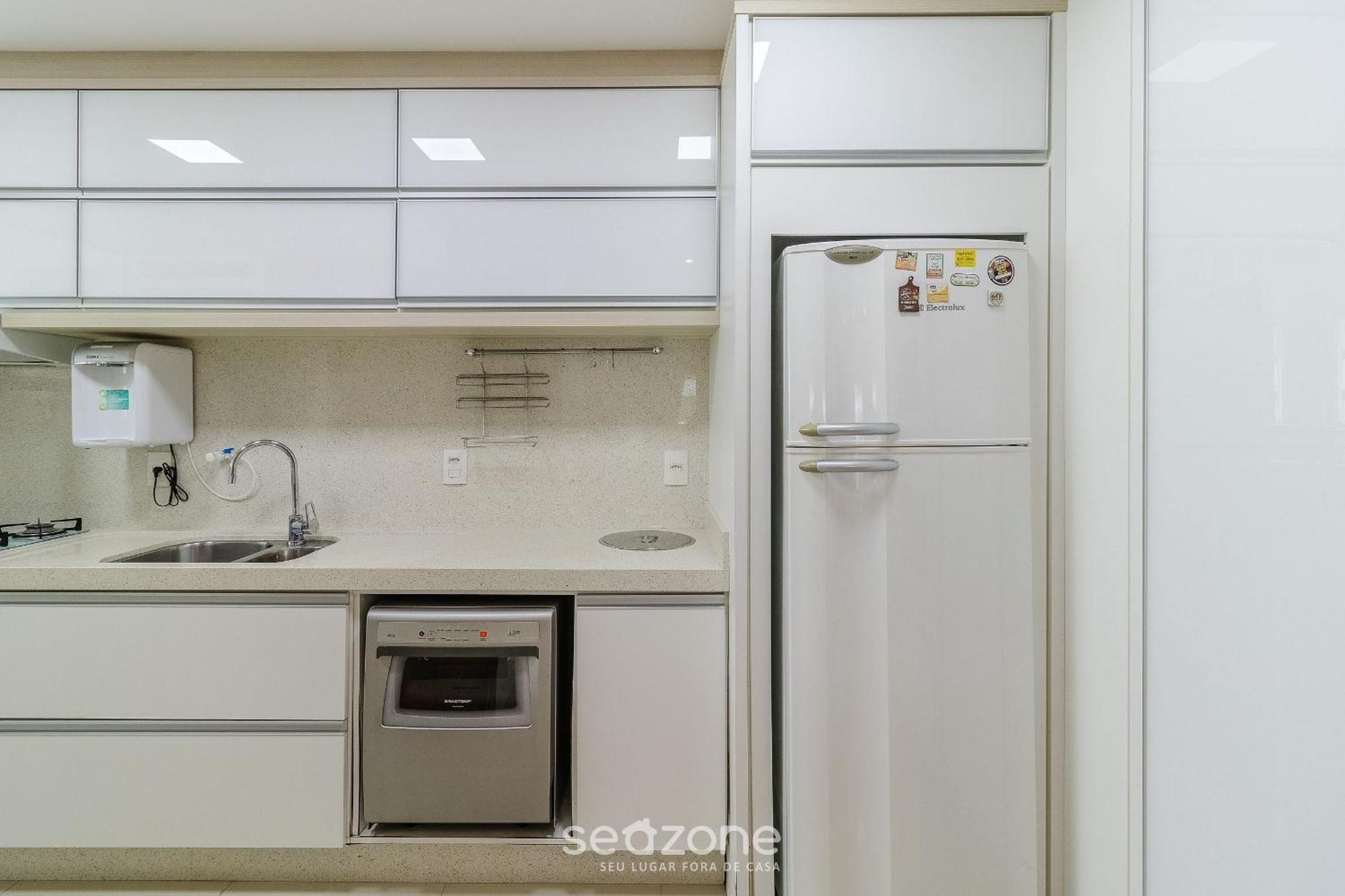 Apto Em Cond. C/ Acesso A E Piscina Ave0232 Apartamento *