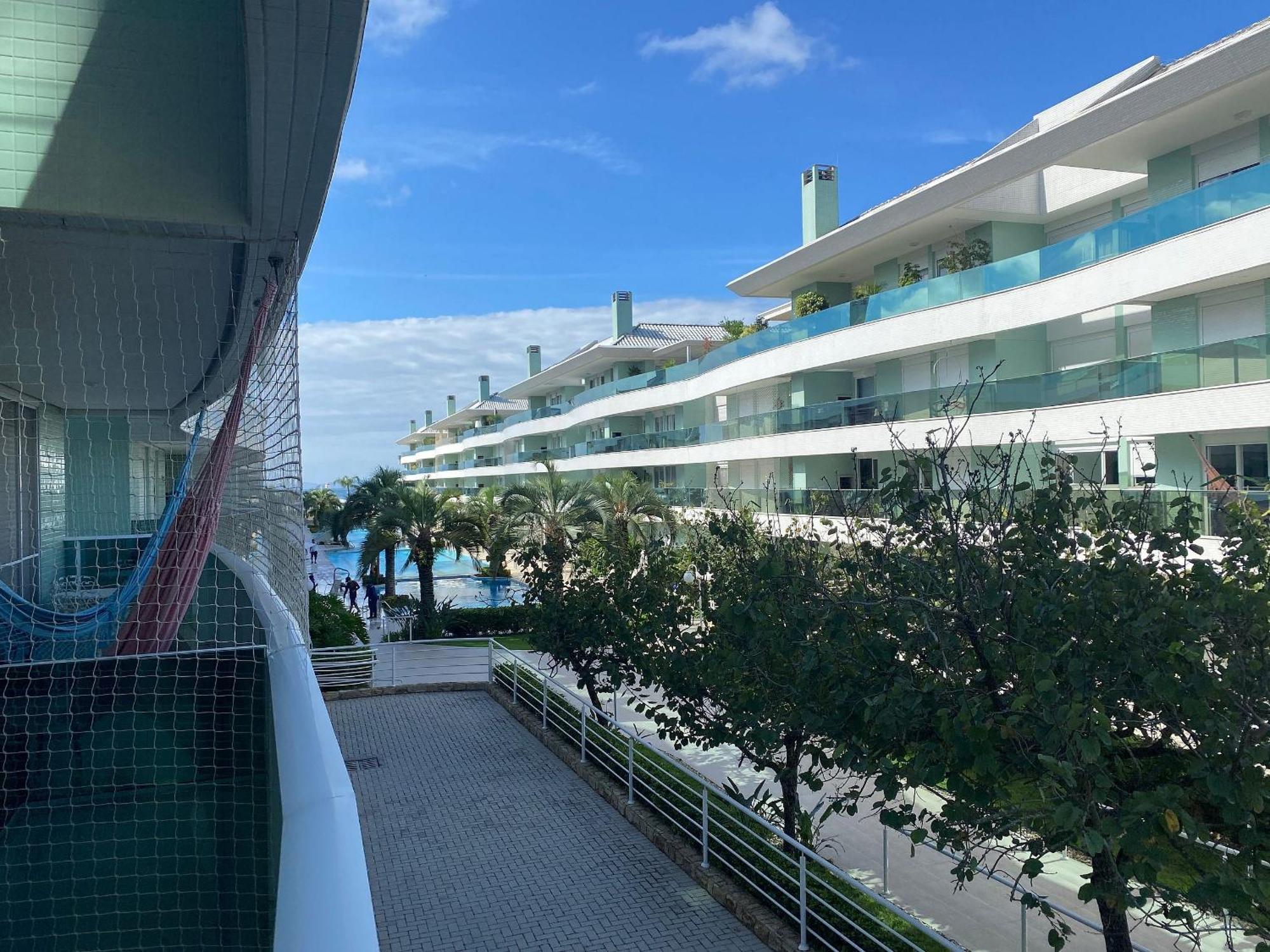 Apto Em Cond. C/ Acesso A E Piscina Ave0232 * Florianopolis